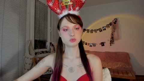 Jennifer Jenny Darling   online show from 12.23.24