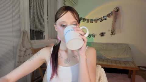 Jennifer Jenny Darling   online show from 01.22.25