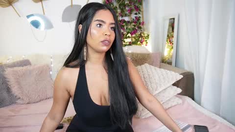 Snapshot of jenny_roberts96 chatting on 02.24.25 Jenny Roberts online show from 02.24.25