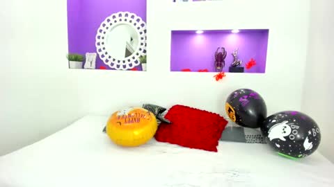 jenny_towers online show from 10.23.25