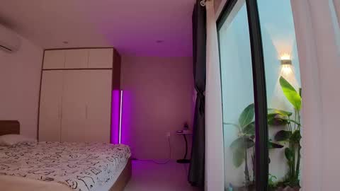 Snapshot of jennytime chatting on 02.27.25 Jen online show from 02.27.25