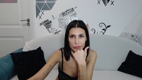 Snapshot of jennyxxx00 chatting on 01.23.25 Jenny online show from 01.23.25