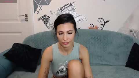 Snapshot of jennyxxx00 chatting on 02.19.25 Jenny online show from 02.19.25