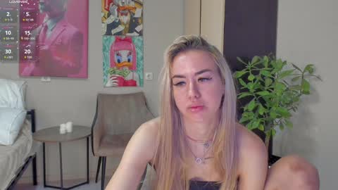 Hi hi We are Jessie and Betti online show from 12.07.24