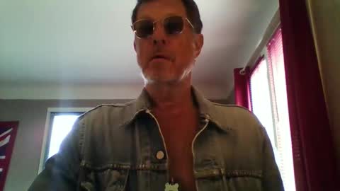 Snapshot of jerflor chatting on 02.27.26 jerflor online show from 02.27.26