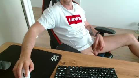 Boy likes daddies online show from 06.01.26
