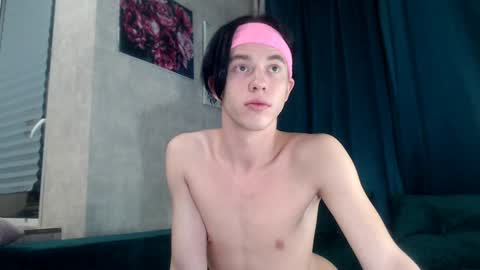 Snapshot of jerrybomb_ chatting on 12.04.24 Jerrybomb online show from 12.04.24