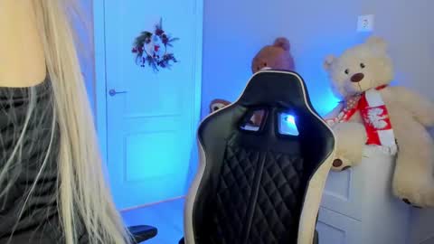 Snapshot of jess1ca_rabb1t chatting on 12.02.24 jess1ca_rabb1t online show from 12.02.24