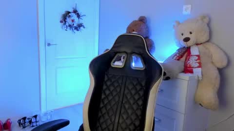 Snapshot of jess1ca_rabb1t chatting on 12.06.24 jess1ca_rabb1t online show from 12.06.24