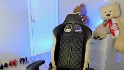 Snapshot of jess1ca_rabb1t chatting on 01.10.25 jess1ca_rabb1t online show from 01.10.25