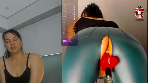 Snapshot of jess_benz chatting on 12.17.24 Jessica online show from 12.17.24