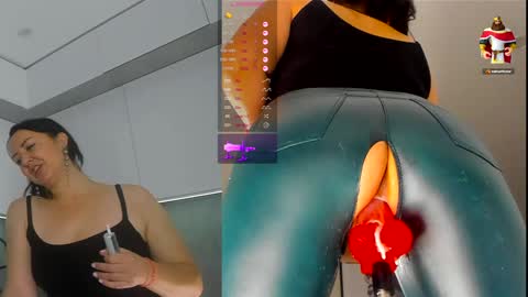 Snapshot of jess_benz chatting on 12.17.24 Jessica online show from 12.17.24