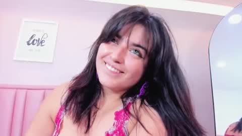 Snapshot of jess_hot18_ chatting on 11.08.25 Jess online show from 11.08.25