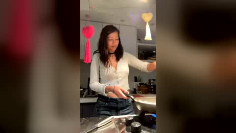 Jessica Gomez online show from 07.06.26