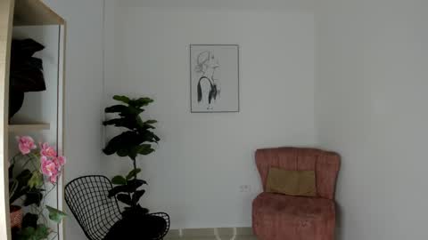 Snapshot of jessi_powel chatting on 12.22.24 Jess online show from 12.22.24