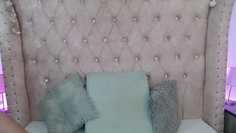 Jessica  online show from 10.16.25