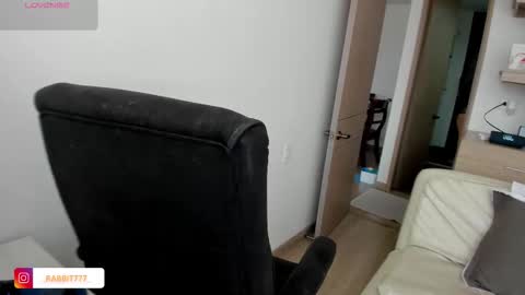 Snapshot of jessica_rabbit777_ chatting on 11.26.25 jessica_rabbit777_ online show from 11.26.25