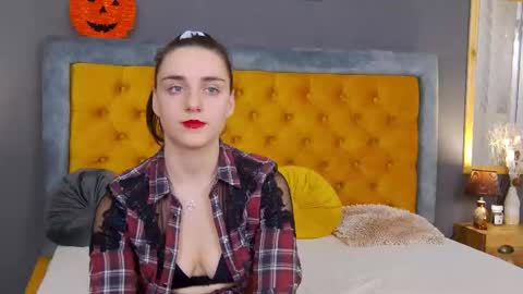 Jessica White online show from 11.12.25