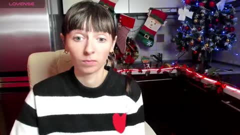 Snapshot of jessicaforris chatting on 12.03.24 jessicaforris online show from 12.03.24