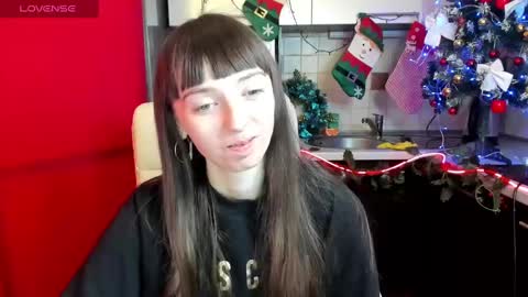Snapshot of jessicaforris chatting on 12.18.24 jessicaforris online show from 12.18.24