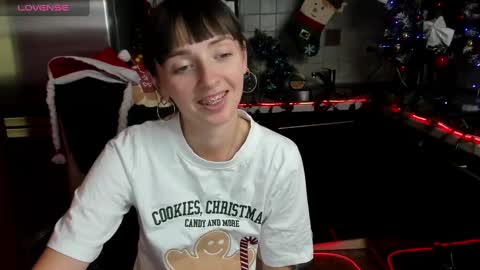 Snapshot of jessicaforris chatting on 12.30.24 jessicaforris online show from 12.30.24