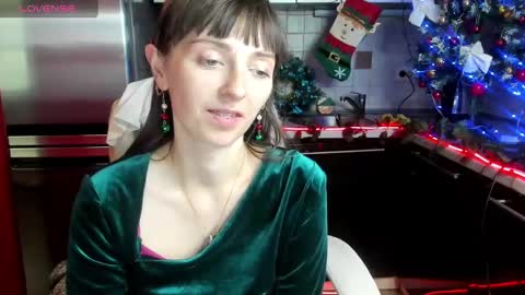 Snapshot of jessicaforris chatting on 12.31.24 jessicaforris online show from 12.31.24