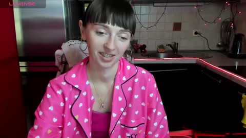 Snapshot of jessicaforris chatting on 02.19.25 jessicaforris online show from 02.19.25