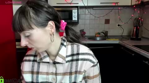 Snapshot of jessicaforris chatting on 03.04.25 jessicaforris online show from 03.04.25