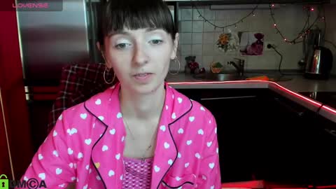 Snapshot of jessicaforris chatting on 03.11.25 jessicaforris online show from 03.11.25