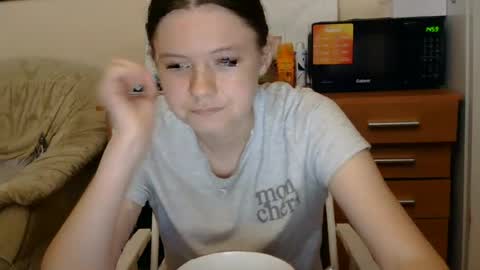 Snapshot of jessicaholland1 chatting on 07.12.26 jessicaholland1 online show from 07.12.26