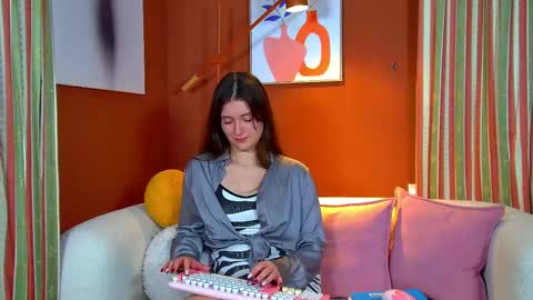 Jessica online show from 09.21.25