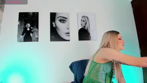 JESSI AND NAOMI online show from 01.25.25