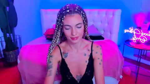 Snapshot of jessicasky_ chatting on 10.20.25 Jessy online show from 10.20.25