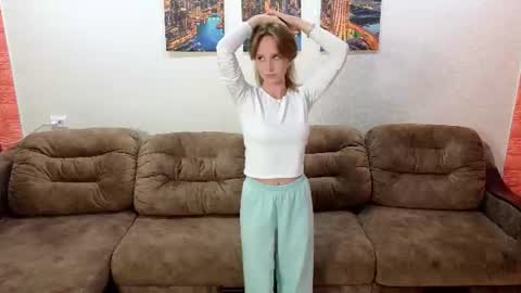 Snapshot of jessicavernes chatting on 07.08.26 Hi my names Jessica online show from 07.08.26