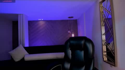 JESS online show from 11.25.25