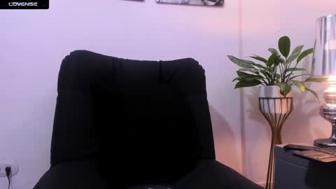 Snapshot of jessid_cutson chatting on 02.02.25 Jessid online show from 02.02.25