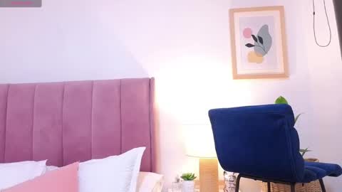 Snapshot of jessie__02 chatting on 01.14.25 Jess online show from 01.14.25