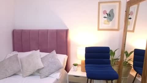 Snapshot of jessie__02 chatting on 01.22.25 Jess online show from 01.22.25