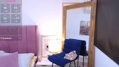 Snapshot of jessie__02 chatting on 02.20.25 Jess online show from 02.20.25