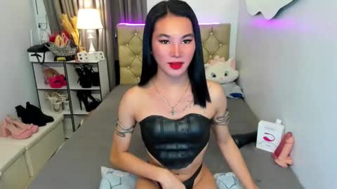 Snapshot of jessie_empress chatting on 01.08.25 Your naughty Jessie online show from 01.08.25
