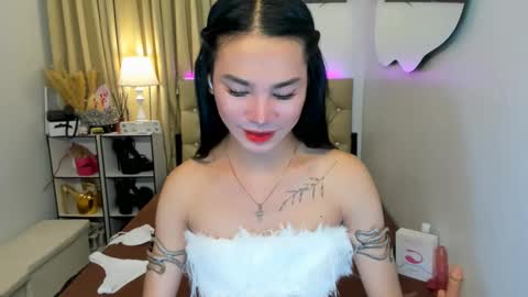 Snapshot of jessie_empress chatting on 02.18.25 Your naughty Jessie online show from 02.18.25