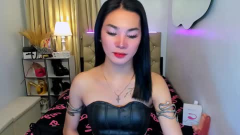Snapshot of jessie_empress chatting on 02.24.25 Your naughty Jessie online show from 02.24.25
