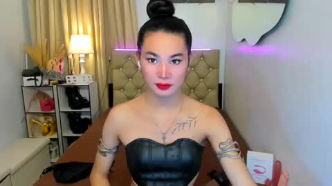 Snapshot of jessie_empress chatting on 03.07.25 Your naughty Jessie online show from 03.07.25