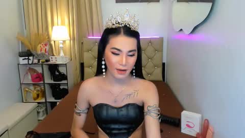 Snapshot of jessie_empress chatting on 03.10.25 Your naughty Jessie online show from 03.10.25