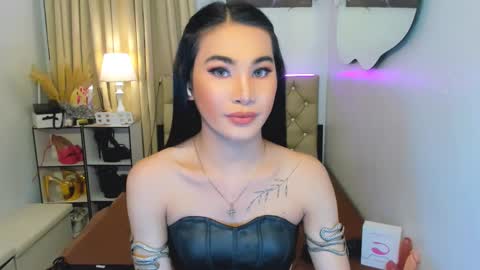Snapshot of jessie_empress chatting on 03.11.25 Your naughty Jessie online show from 03.11.25
