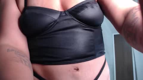 Snapshot of jessie_rose_ chatting on 12.16.25 Jessie Rose online show from 12.16.25