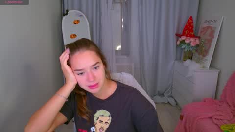 Snapshot of jessiestarz chatting on 10.28.25 Jessi online show from 10.28.25