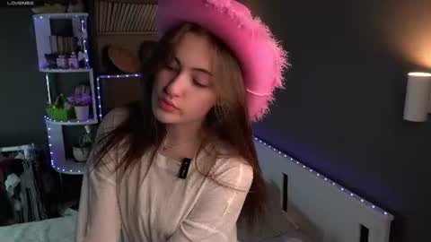 Snapshot of jessiezierden chatting on 06.11.26 Stacy online show from 06.11.26