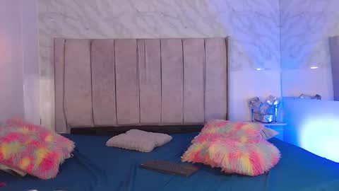 JESS online show from 12.22.24