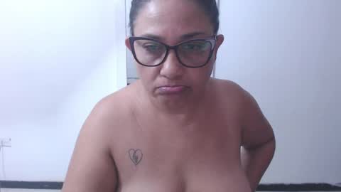 paola online show from 04.11.26